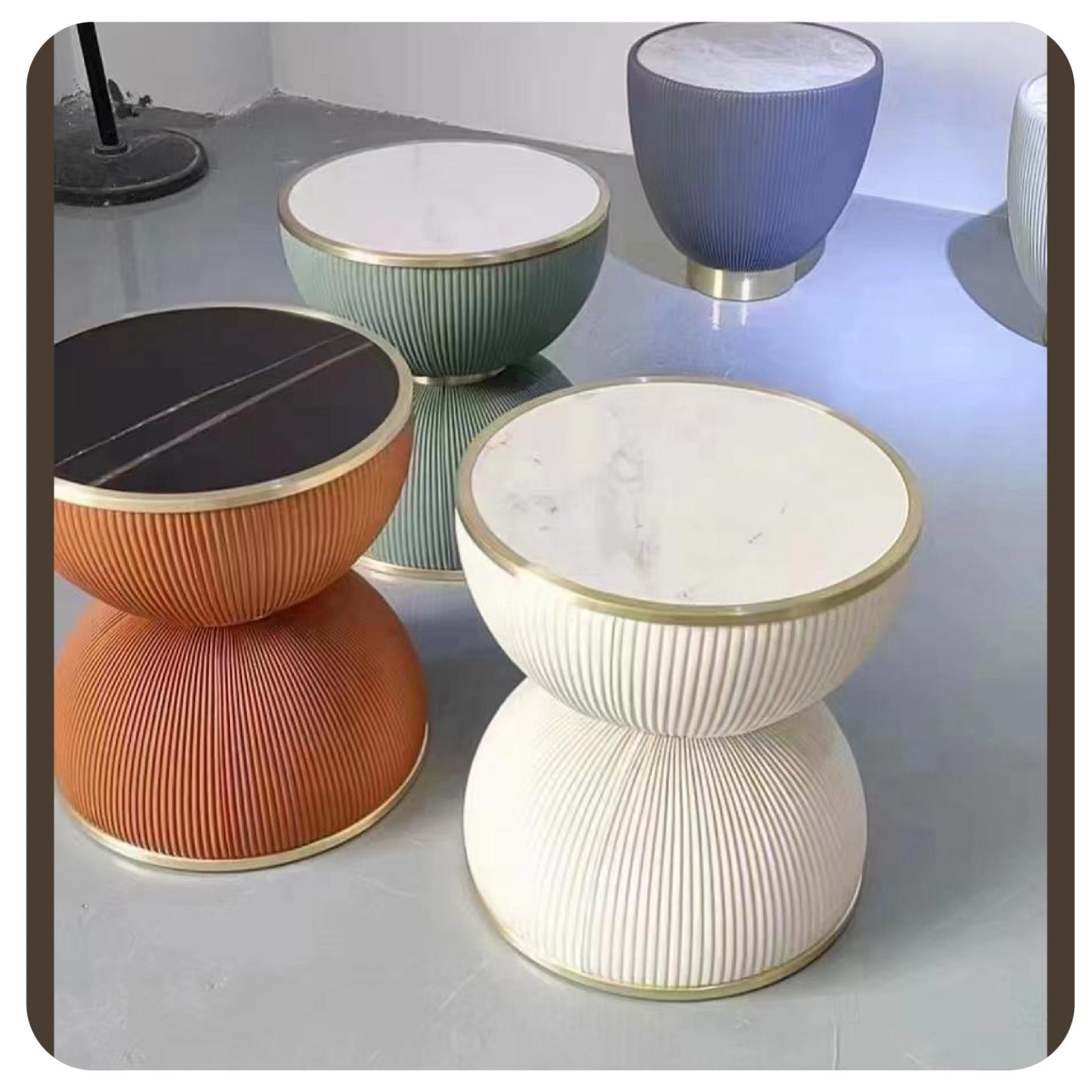 Table d’appoint plissée